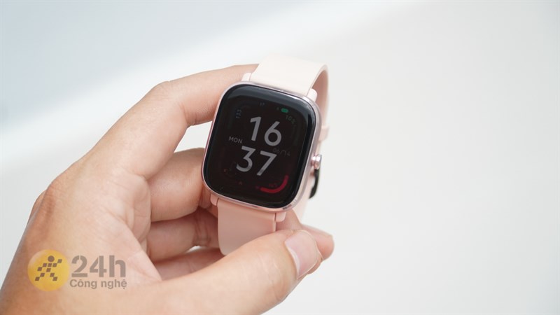 Tậu đồng hồ Amazfit GTS 2 mini giá rẻ bèo với ưu đãi hấp dẫn tháng 8