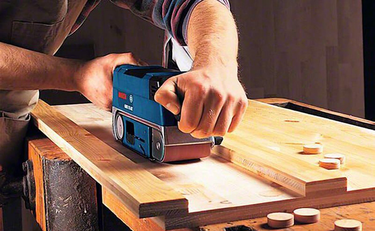 Kiểm tra máy trước và sau sử dụng máy chà nhám