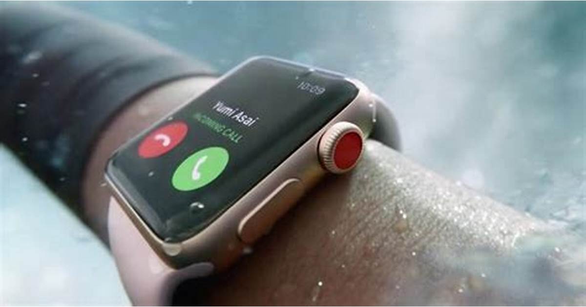 Có nên mua Apple Watch Series 7? 7 lý do nên mua Apple Watch Series 7 ngay > Nhận cuộc gọi nhanh hơn mà không cần điện thoại