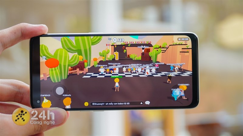 OPPO Reno8 hoàn toàn có thể cùng bạn chiến game trong thời gian dài.