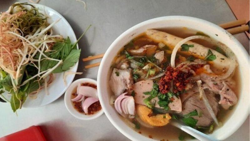 Quán Bún bò gốc Huế O Tú