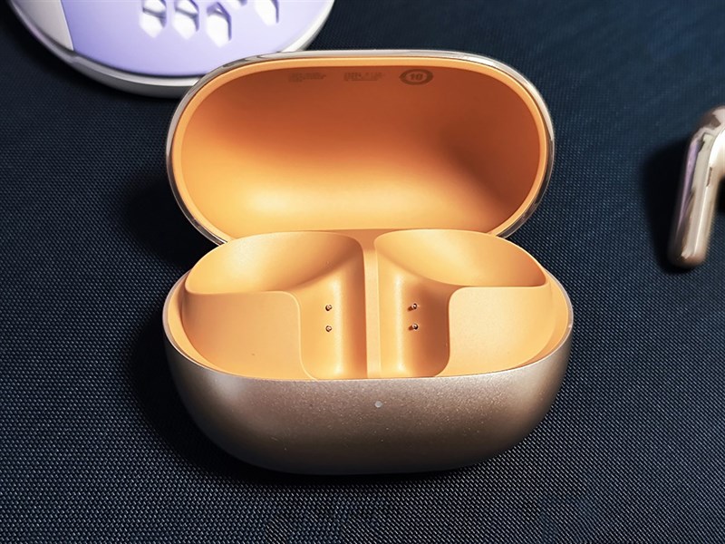 Trên tay Xiaomi Buds 4 Pro Trên tay Xiaomi Buds 4 Pro