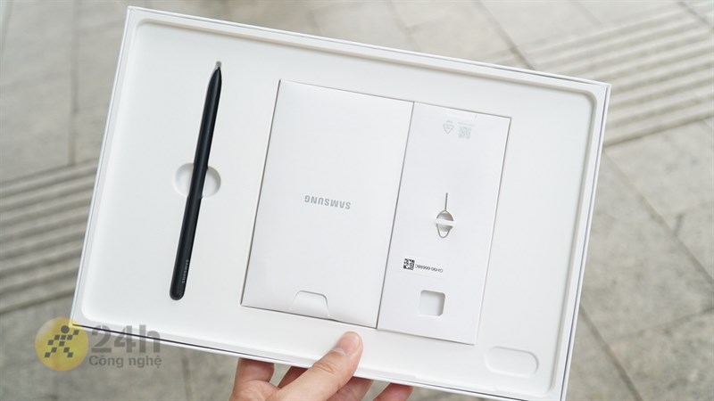 Chọn mua sản phẩm có phụ kiện sẵn trong hộp hoặc tặng kèm, sẽ tiết kiệm hơn