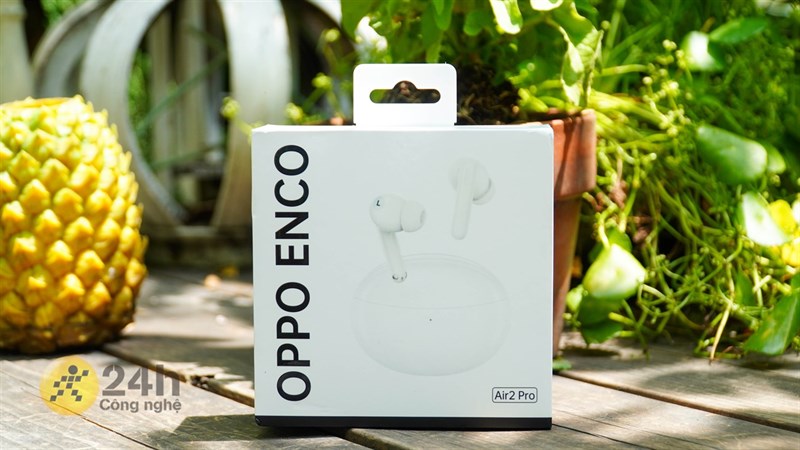 OPPO Enco Air2 Pro có phần thiết kế vỏ hộp trông khá trẻ trung với hai tone màu chính là đen và trắng.