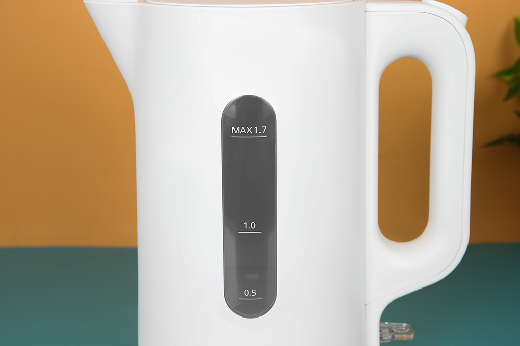 Trang bị thang đo mực nước, thuận tiện đun sôi lượng nước theo nhu cầu. Trang bị thang đo mực nước, thuận tiện đun sôi lượng nước theo nhu cầu.