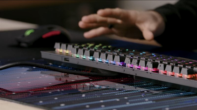 ASUS ROG Strix Scope RX còn có khả năng kháng nước chuẩn IP57 giúp bảo vệ thiết bị hữu hiệu khỏi nước và bụi