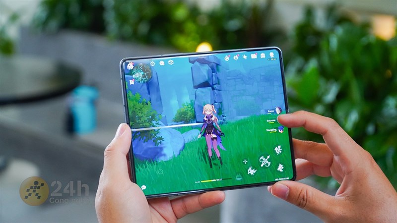 Galaxy Z Fold4 mang đến khả năng chơi game thích hơn nhờ màn hình lớn Galaxy Z Fold4 mang đến khả năng chơi game thích hơn nhờ màn hình lớn