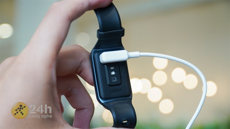 Trên tay OPPO Band 2: Thiết kế mới, nhiều tính năng sức khẻ hơn Trên tay OPPO Band 2: Thiết kế mới, nhiều tính năng sức khẻ hơn