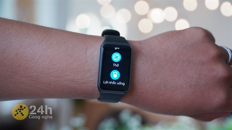 Trên tay OPPO Band 2: Thiết kế mới, nhiều tính năng sức khẻ hơn Trên tay OPPO Band 2: Thiết kế mới, nhiều tính năng sức khẻ hơn