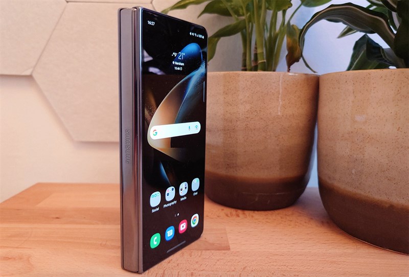 Màn hình Galaxy Z Fold4