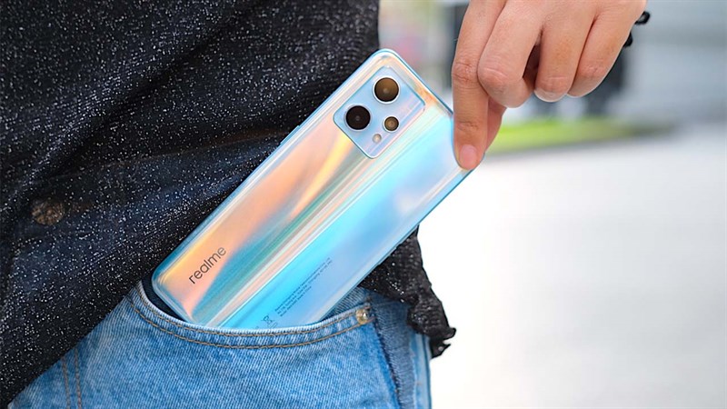 Gia đình nhà Realme dắt tay nhau giảm giá linh đình ăn mừng Quốc Khánh