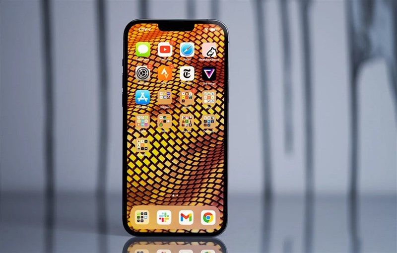 Chiếc iPhone đầu tiên ra mắt khi nào và qua hơn 1 thập kỉ, mẫu iPhone mới nhất hiện tại có gì HOT