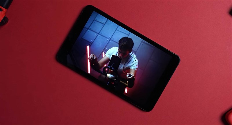 Trên tay Nokia T10: Ngoại hình nhỏ gọn, pin lớn, hiệu năng đủ dùng Trên tay Nokia T10: Ngoại hình nhỏ gọn, pin lớn, hiệu năng đủ dùng