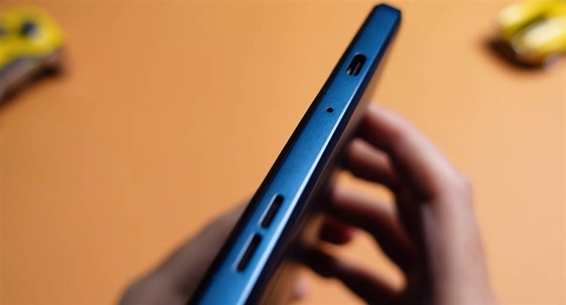 Trên tay Nokia T10: Ngoại hình nhỏ gọn, pin lớn, hiệu năng đủ dùng Trên tay Nokia T10: Ngoại hình nhỏ gọn, pin lớn, hiệu năng đủ dùng