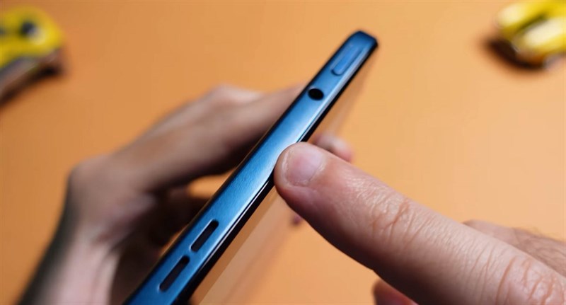 Trên tay Nokia T10: Ngoại hình nhỏ gọn, pin lớn, hiệu năng đủ dùng Trên tay Nokia T10: Ngoại hình nhỏ gọn, pin lớn, hiệu năng đủ dùng