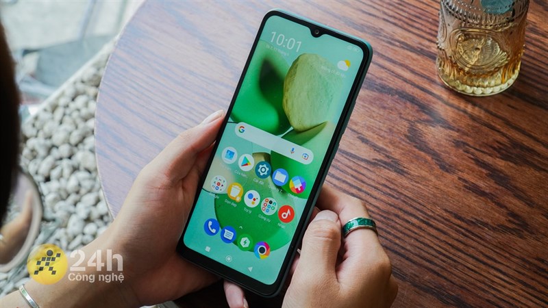 Chưa đến 4 triệu đã có ngay điện thoại 5000 mAh, kháng nước, kháng bụi