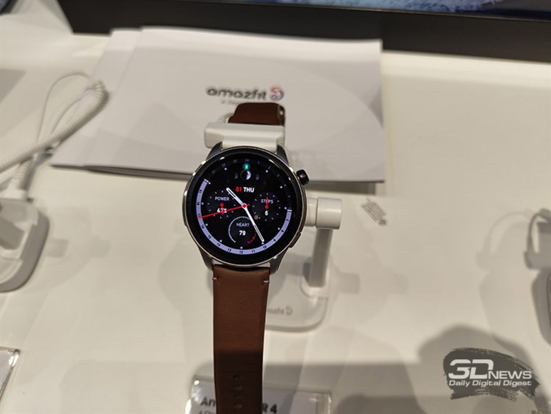 Amazfit GTR 4 cận cảnh IFA 2022