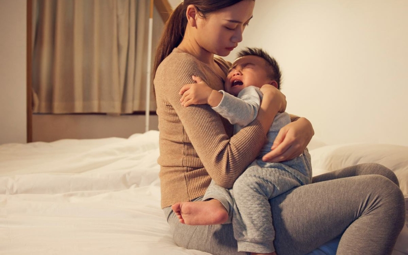 Làm gì khi phụ nữ sau sinh mất ngủ?