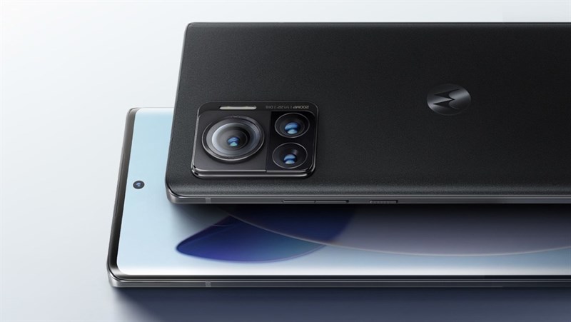 Moto X30 Pro ra mắt với camera 200 MP đầu tiên trên thế giới.