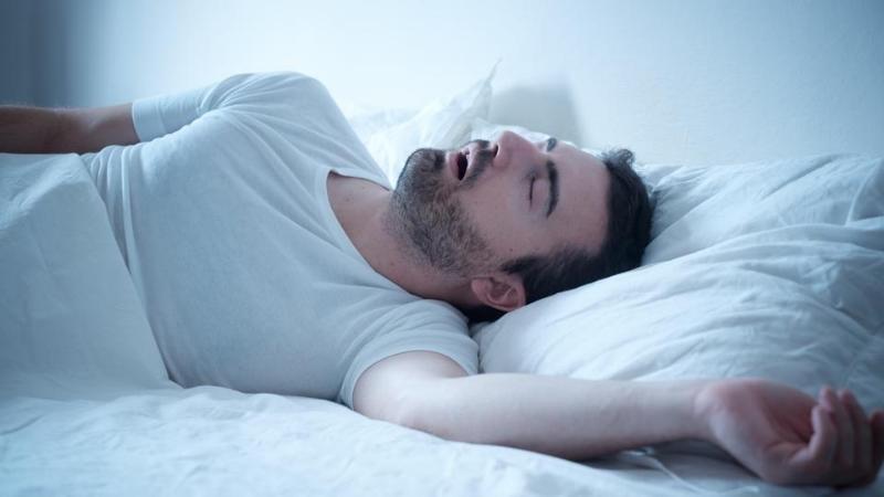 Ngưng thở khi ngủ cần phải chú ý khám bác sĩ và điều trị sớm, tránh để lại biến chứng