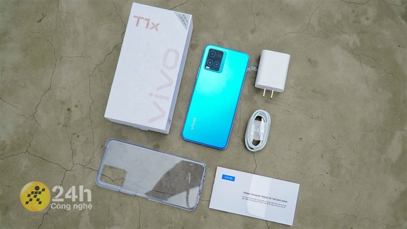 Các phụ kiện bên trong hộp được mình đánh giá là khá đầy đủ. Các phụ kiện bên trong hộp được mình đánh giá là khá đầy đủ.