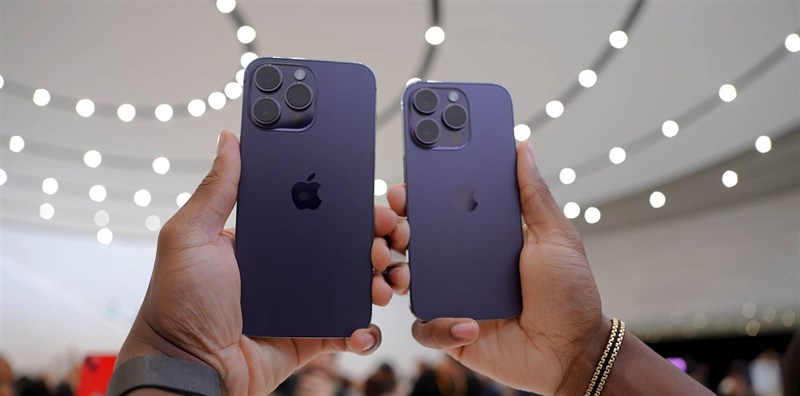 Trên tay iPhone 14 Pro: Vẻ đẹp quen thuộc nhà Táo nhưng lạ lắm! Trên tay iPhone 14 Pro: Vẻ đẹp quen thuộc nhà Táo nhưng lạ lắm!