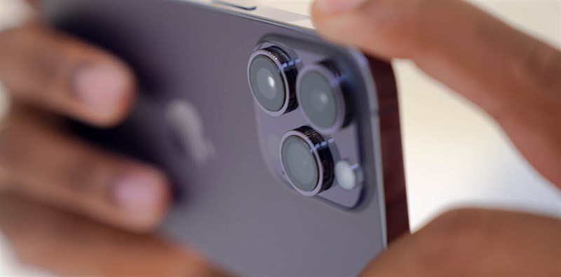 Trên tay iPhone 14 Pro: Vẻ đẹp quen thuộc nhà Táo nhưng lạ lắm! Trên tay iPhone 14 Pro: Vẻ đẹp quen thuộc nhà Táo nhưng lạ lắm!