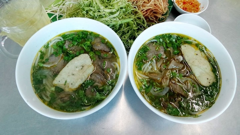 Quán ăn đêm ngon quận 9: Bún bò Như Triệu