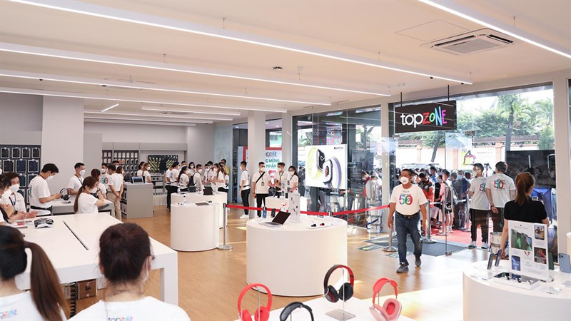 Hình ảnh bên trong TopZone