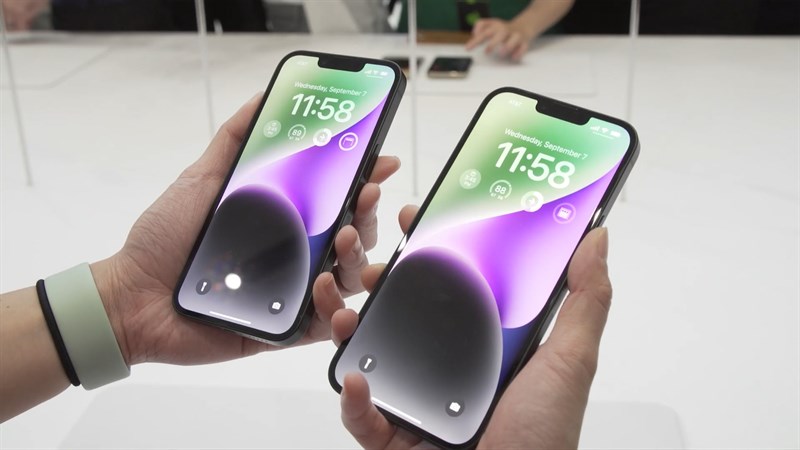 Bộ đôi iPhone 14 và iPhone 14 Plus vẫn giữ nguyên thiết kế màn hình tai thỏ quen thuộc