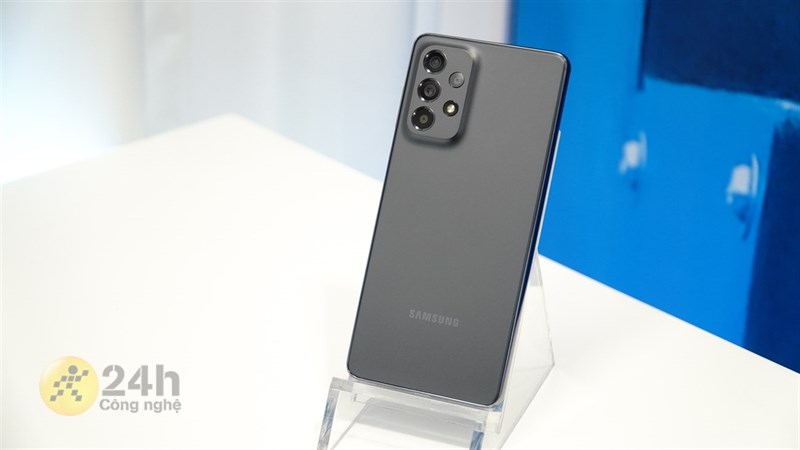 Samsung Galaxy A73 5G cũ giá bao nhiêu? Bật mí rẻ hơn máy mới tới 35%