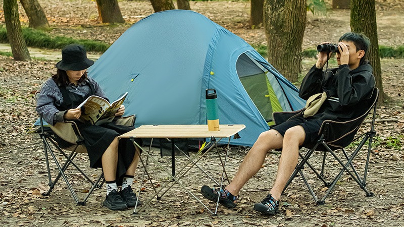 Đi cắm trại cùng nhau