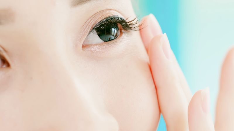 Hướng dẫn sử dụng kem mắt Clinique All About Eyes