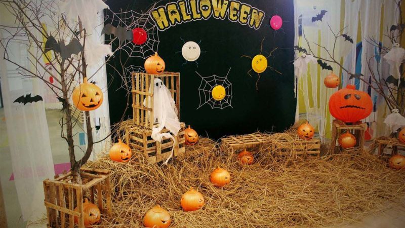 10 ý tưởng trang trí sân khấu Halloween vui, ấn tượng, đơn giản