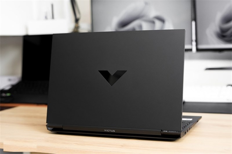 Hotsale cuối tuần: Top 6 laptop giảm sốc, đang chờ bạn đến tậu ngay nè!