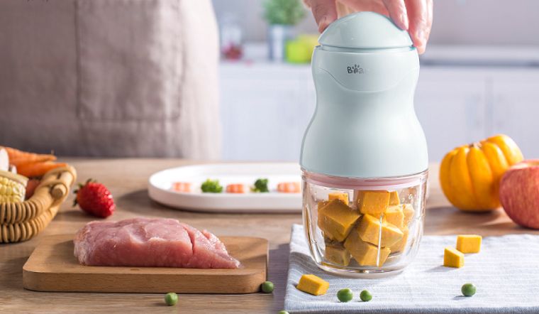 Máy có nhiều chức năng xay, có thể xay được nhiều loại thực phẩm và rau củ Máy có nhiều chức năng xay, có thể xay được nhiều loại thực phẩm và rau củ