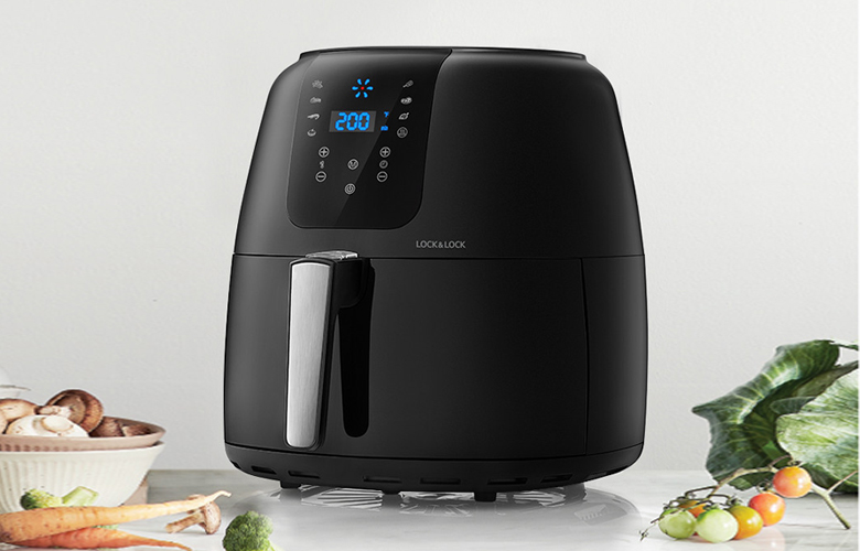 Nồi chiên không dầu Lock&Lock EJF357BLK 5.2 lít trang bị bảng điều khiển với 6 chương trình nấu đa dạng Nồi chiên không dầu Lock&Lock EJF357BLK 5.2 lít trang bị bảng điều khiển với 6 chương trình nấu đa dạng
