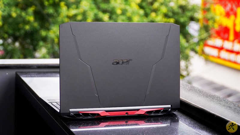 Laptop giảm sốc cuối tuần đến 7 triệu: Chơi trung thu rồi ghé TGDĐ tậu ngay nè!