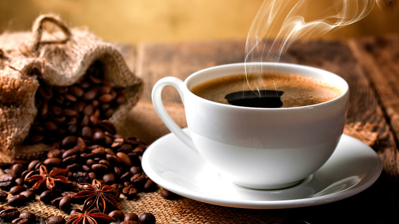 Uống 1 tách cà phê nhỏ vào buổi sáng giúp hỗ trợ và cải thiện chức năng gan