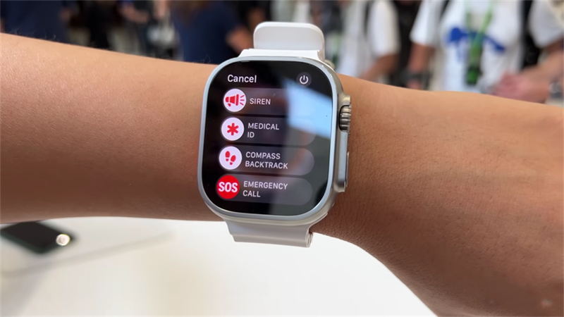 Trên tay Apple Watch Ultra