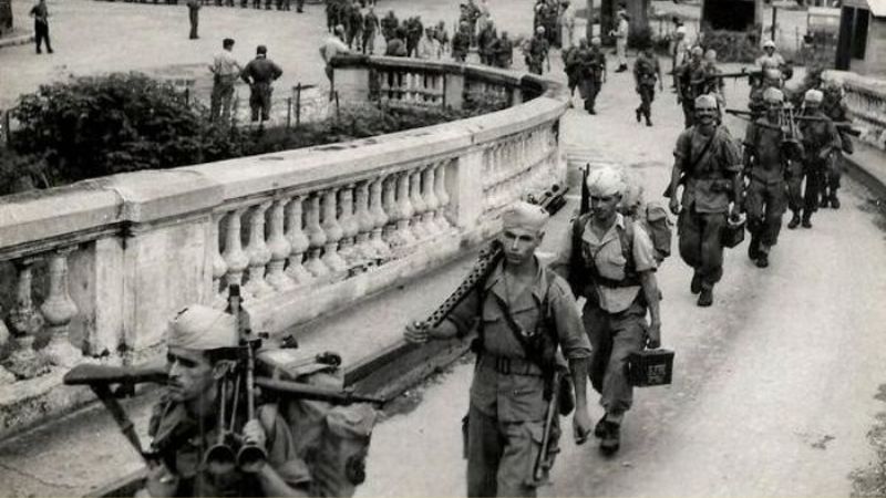 Lính Pháp rút khỏi Hà Nội