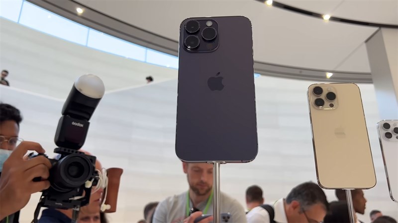 Mặt sau iPhone 14 Pro Max