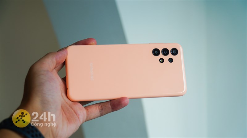 Deals ngon giữa tháng: Samsung Galaxy A13 giảm giá ngon lành cành đào Deals ngon giữa tháng: Samsung Galaxy A13 giảm giá ngon lành cành đào
