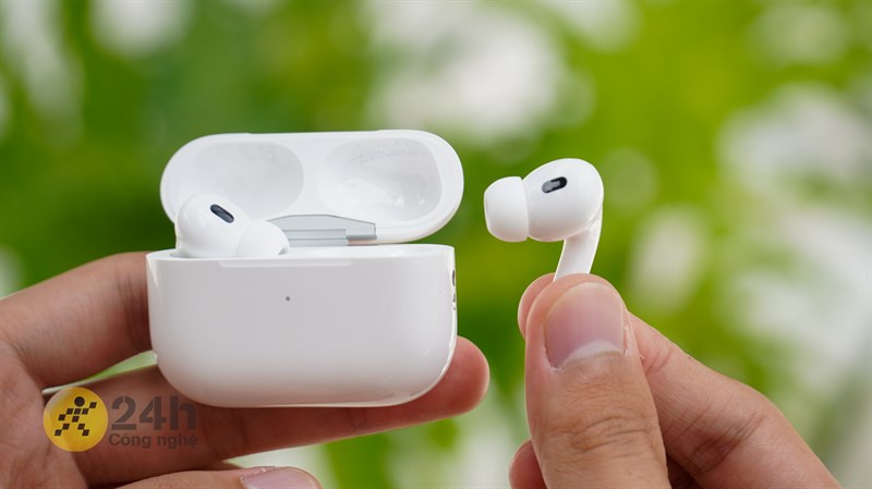 AirPods Pro 2 mang đến trải nghiệm âm thanh đặc sắc, kèm ngoại hình 'độc nhất' của riêng nhà Táo