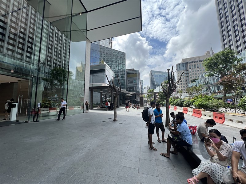 Hình ảnh trước Apple Store Singapore Hình ảnh trước Apple Store Singapore