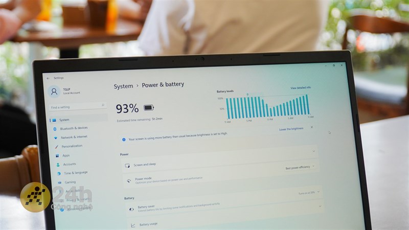 Thời lượng sử dụng pin trên Acer Aspire 3 A315 2022 là khá ổn.