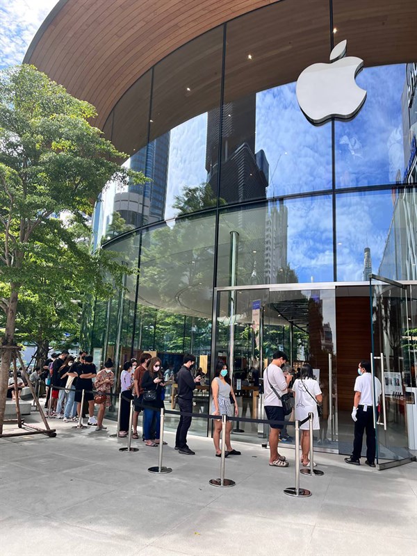 Hình ảnh bên ngoài Apple Store Central World Thái Lan Hình ảnh bên ngoài Apple Store Central World Thái Lan
