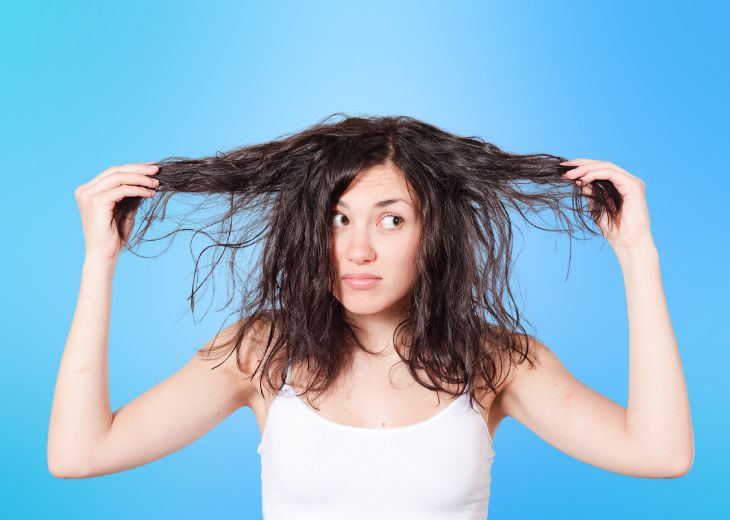 Cách làm tóc bớt xù đơn giản nhất cho phái đẹp - zemahair.com
