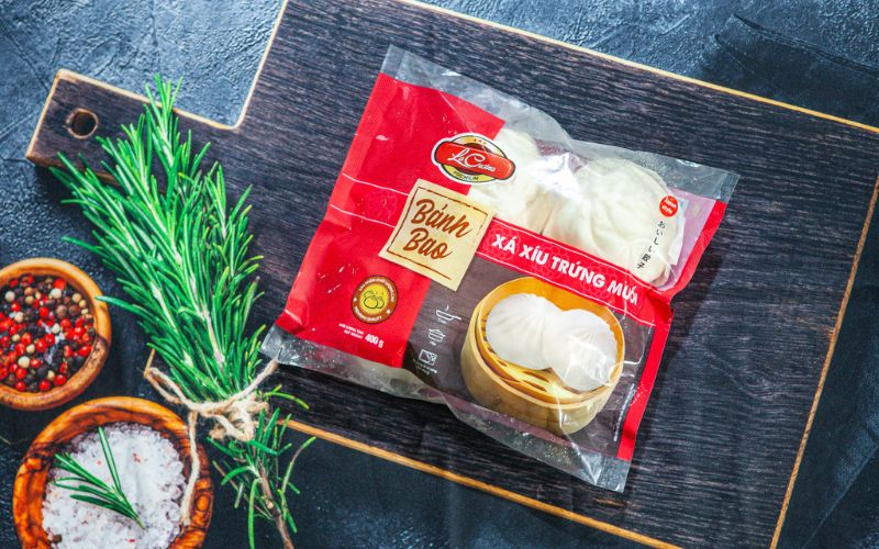 Bánh bao xá xíu trứng muối La Cusina