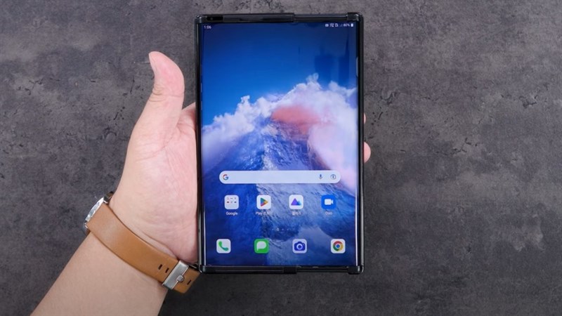 LG Rollable với khả năng kéo giãn màn hình